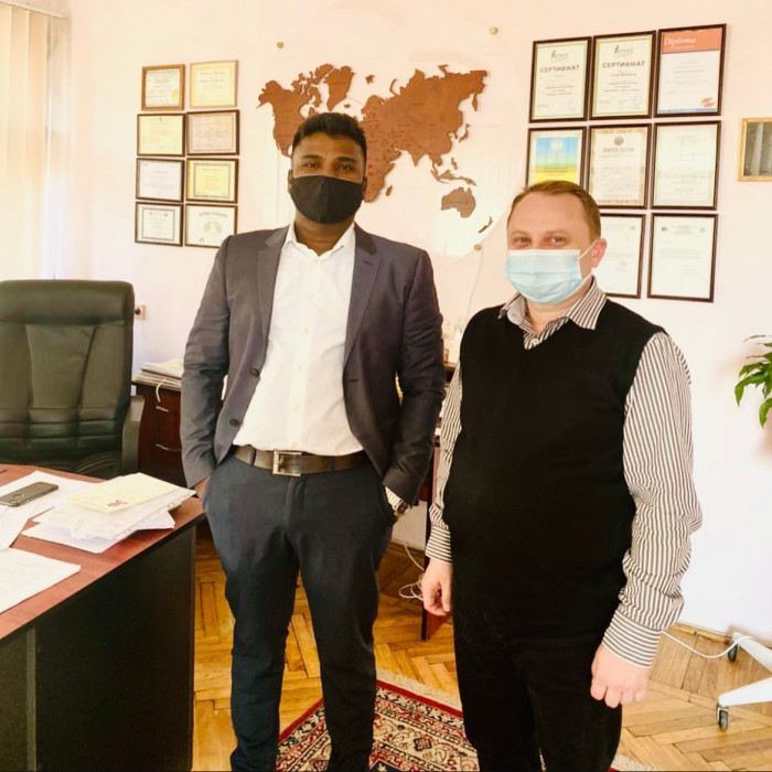 Dr.Raj kumar with University officials